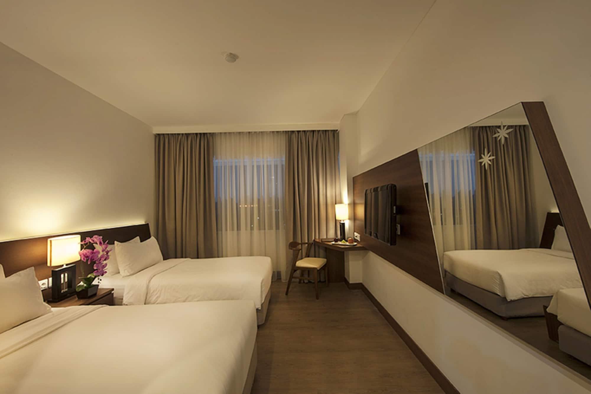 D'Primahotel Tangerang Extérieur photo