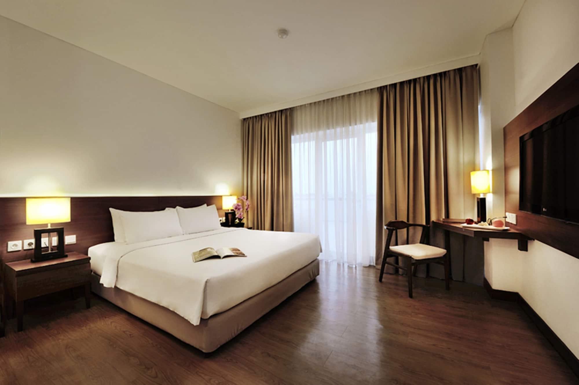 D'Primahotel Tangerang Extérieur photo