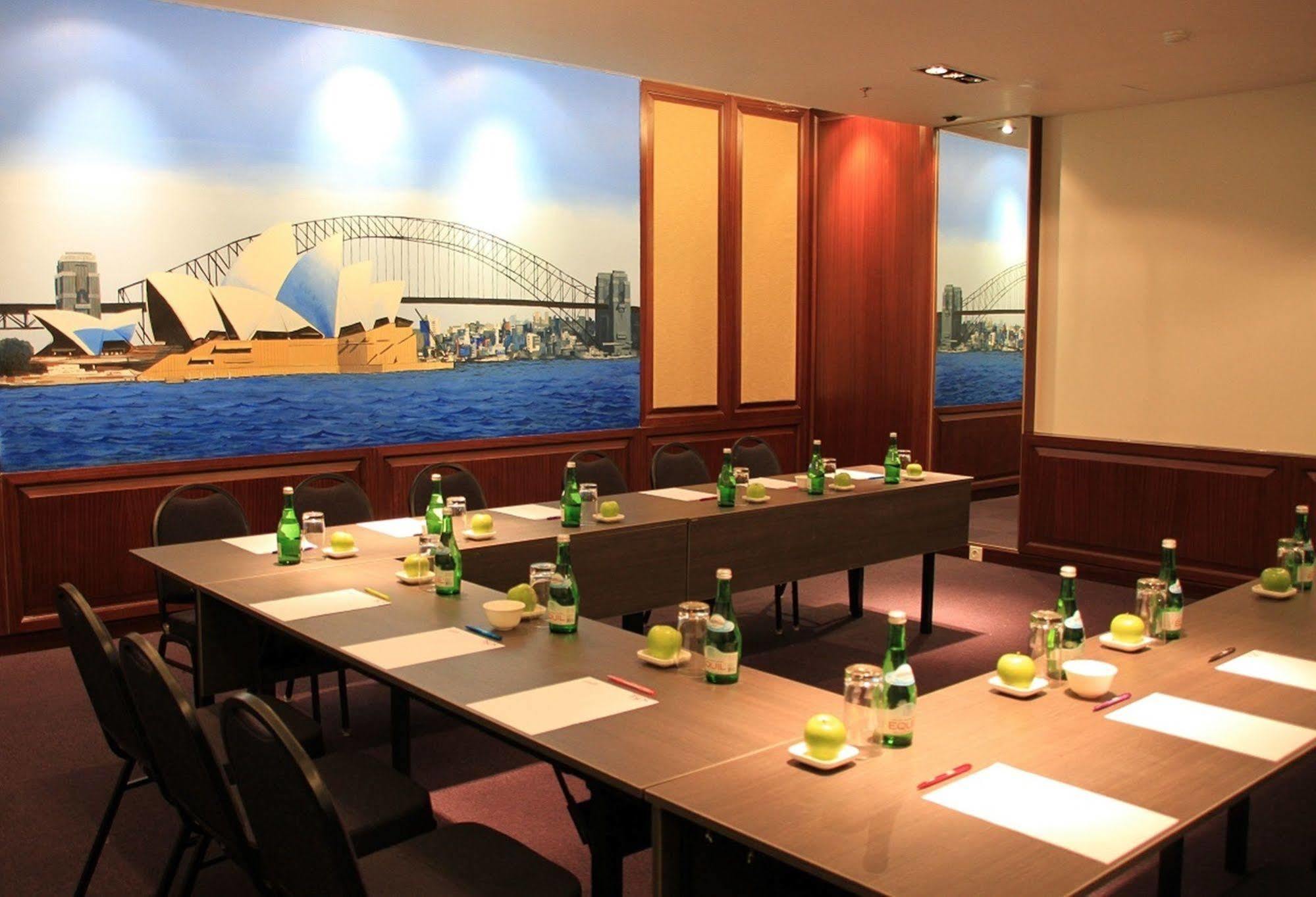 D'Primahotel Tangerang Extérieur photo